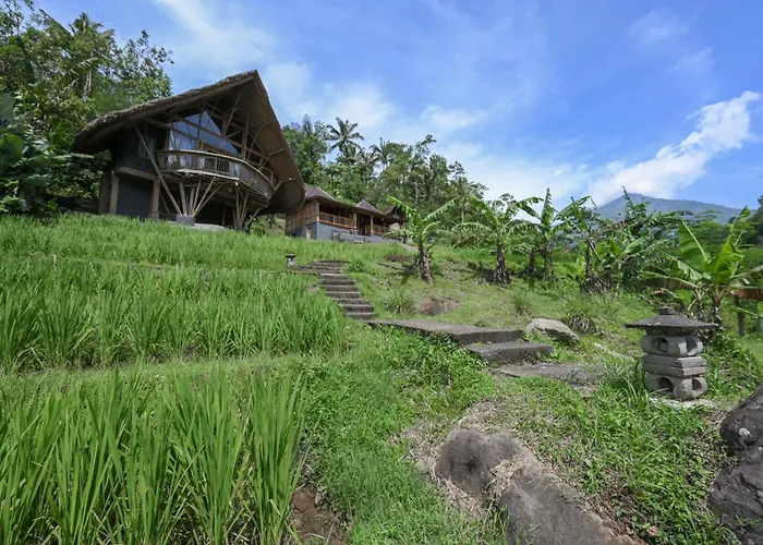 Villa Keuma & Resto By The Lavana *