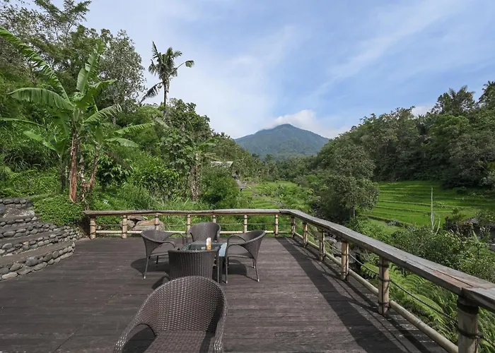 Villa Keuma & Resto By The Lavana *
