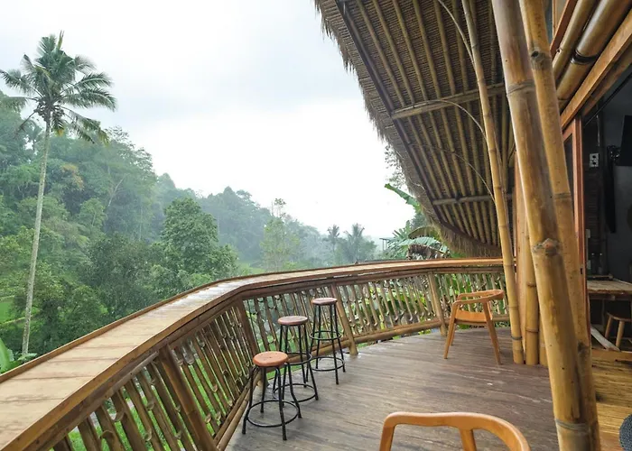 Keuma & Resto By The Lavana Villa