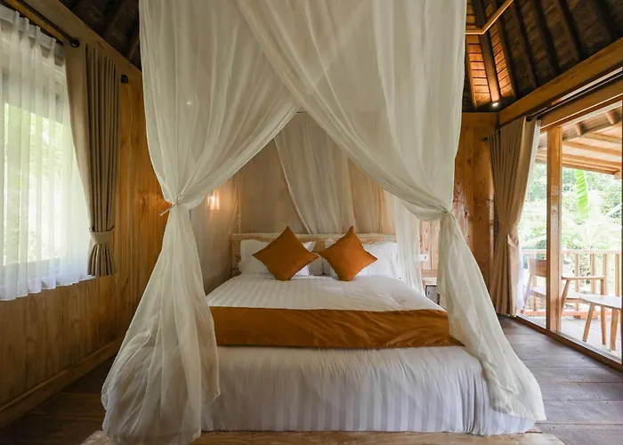 Villa Keuma & Resto By The Lavana *