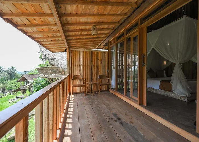 Keuma & Resto By The Lavana Villa
