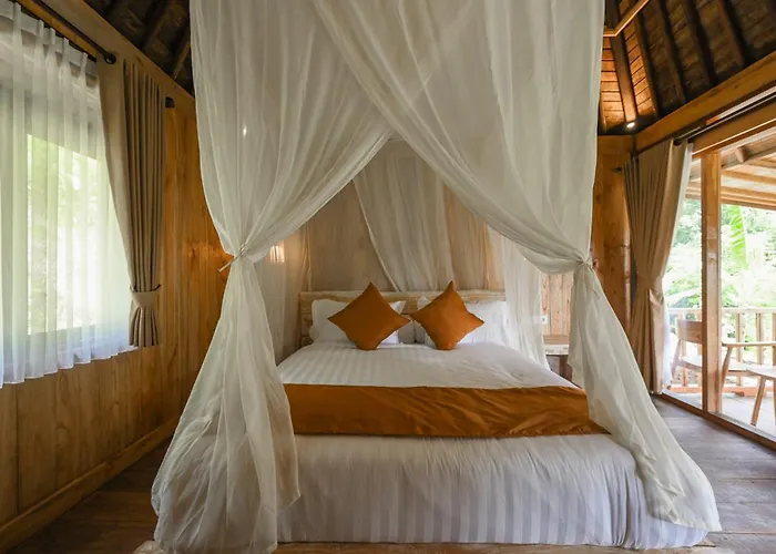 Villa Keuma & Resto By The Lavana