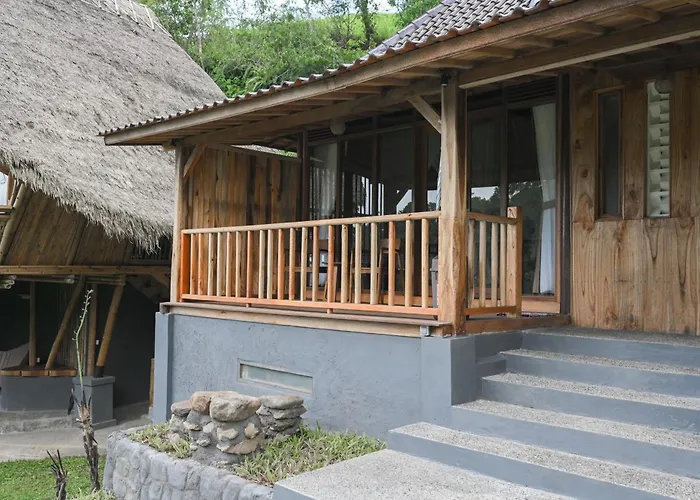 Keuma & Resto By The Lavana Villa *